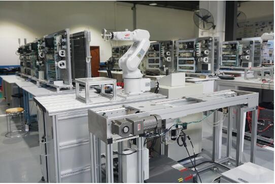 智造新力量 犀靈工業機器人秦磊，以“機械手”為起點，打造智能制造教育新標桿